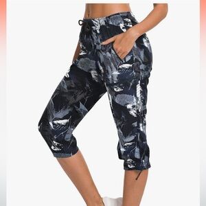 Sporty Patterned Capri